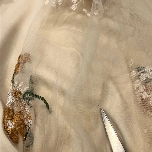 Baltic Born Cynthia Cream Embroidered Tulle Tier Midi Dress Size Large - Picture 11 of 11